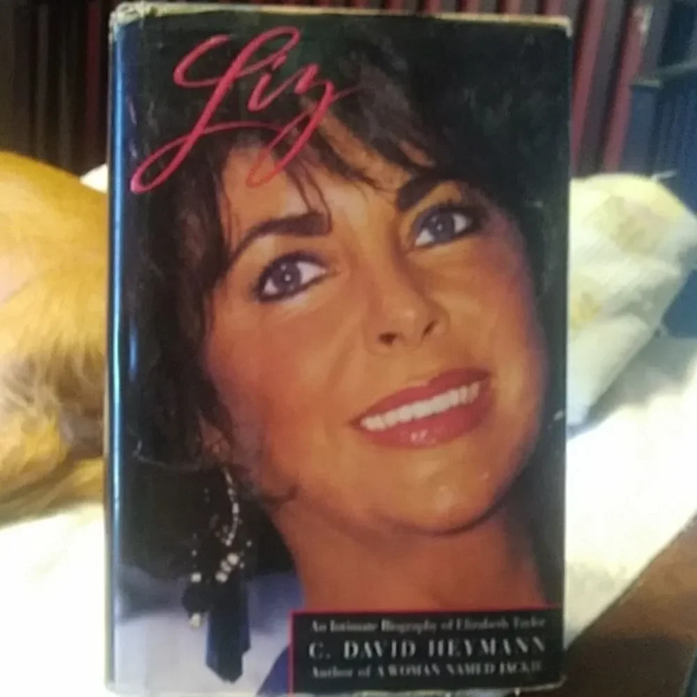 Liz Taylor First Edition An Intimate biography